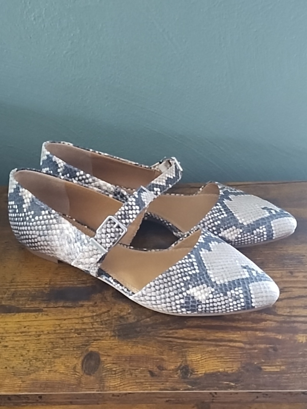 GB Gianni Bini 8 Luv-2Know Snake Print Leather Flats Pointed Toe Mary Jane